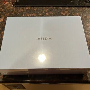 Aura Carver wi-fi connected digital picture frame. NIB